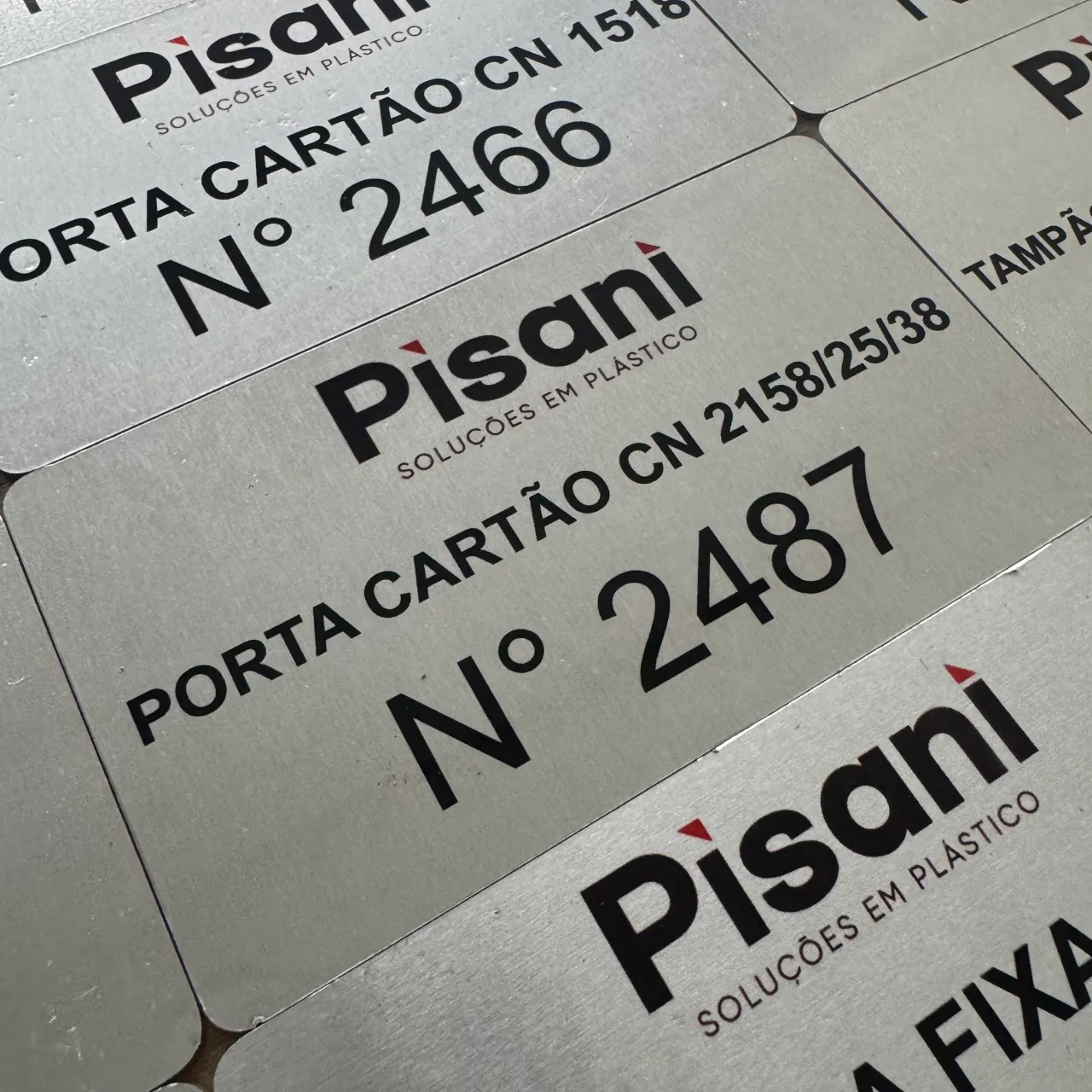 Placas de identificação
